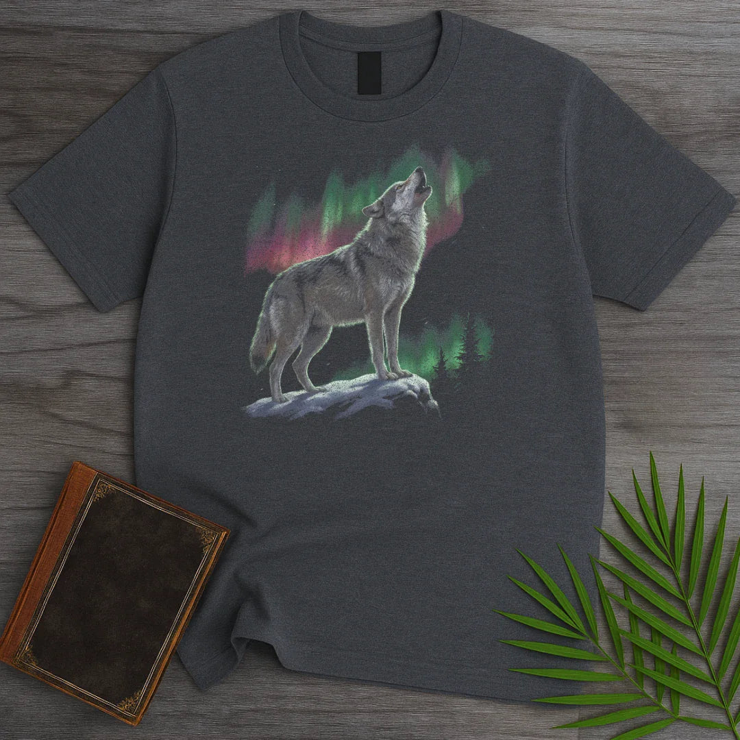 T-Shirt Dark Heather / S Northern Lights Wolf T-Shirt
