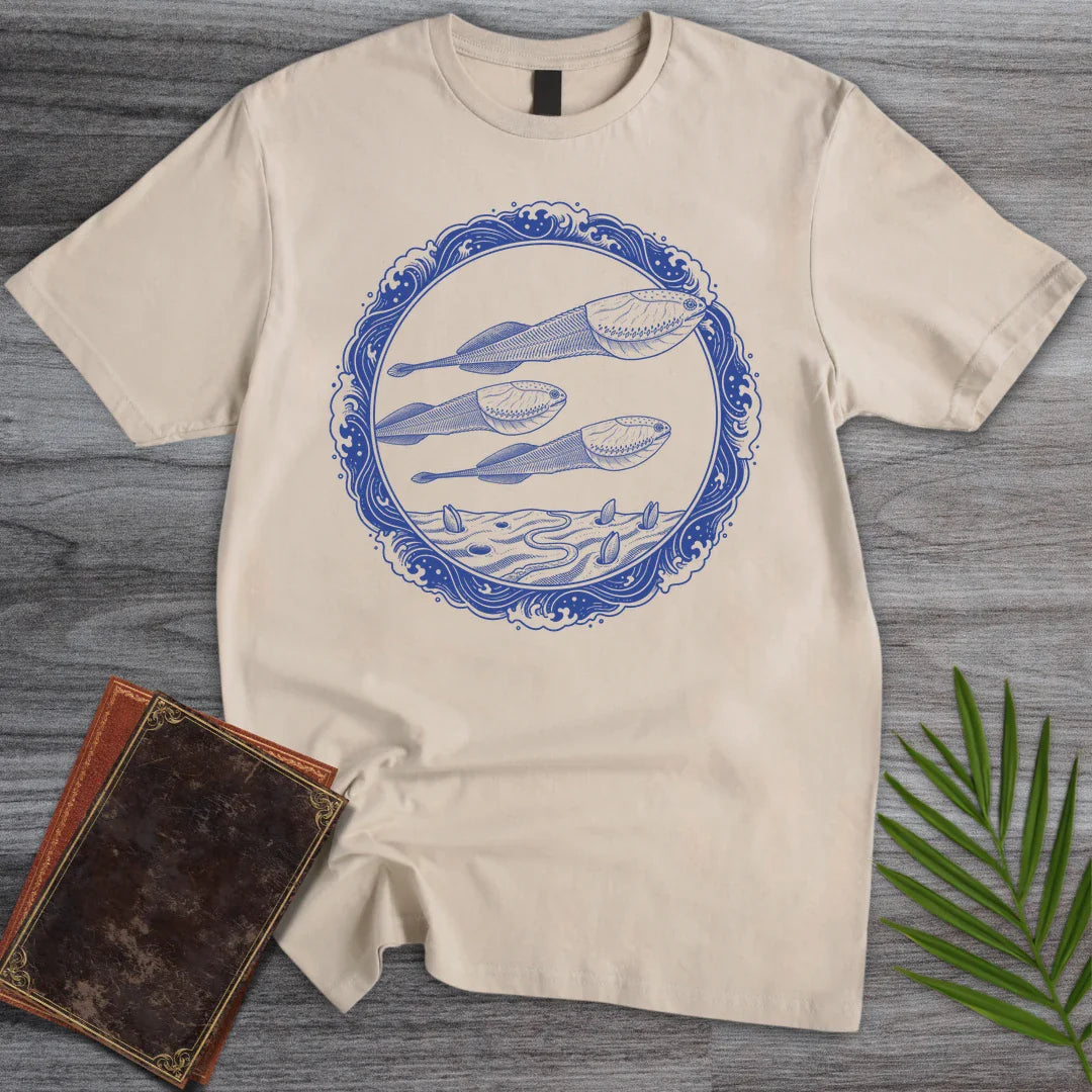 T-Shirt Sand / M Blue Porcelain Sacabambaspis T-Shirt
