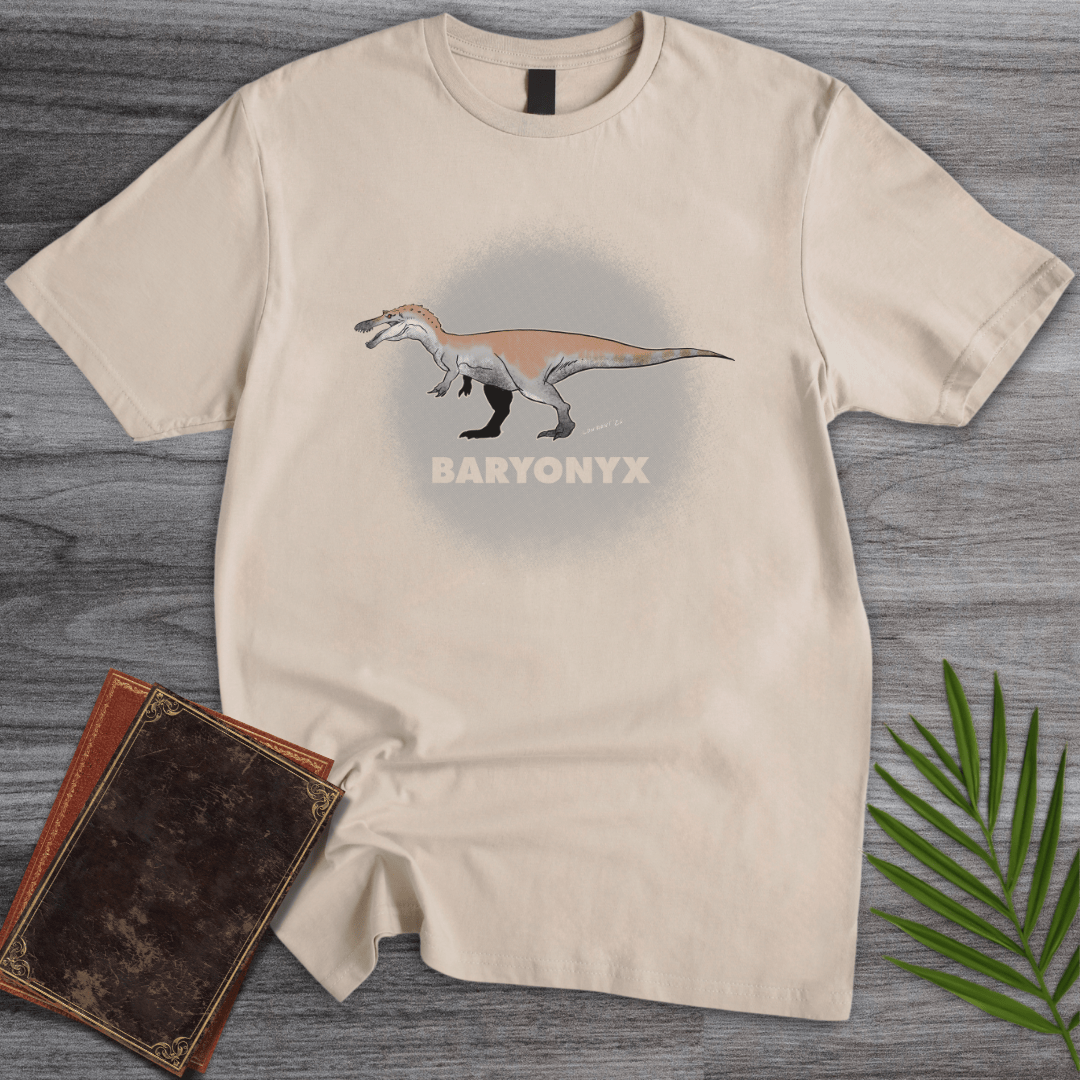 T-Shirt Sand / S Baryonyx River Hunter T-Shirt (palaeoden_art)