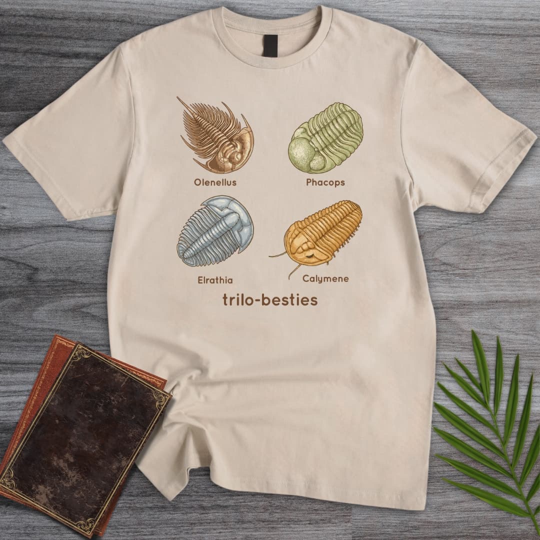 T-Shirt Sand / S Trilobite Besties T-Shirt